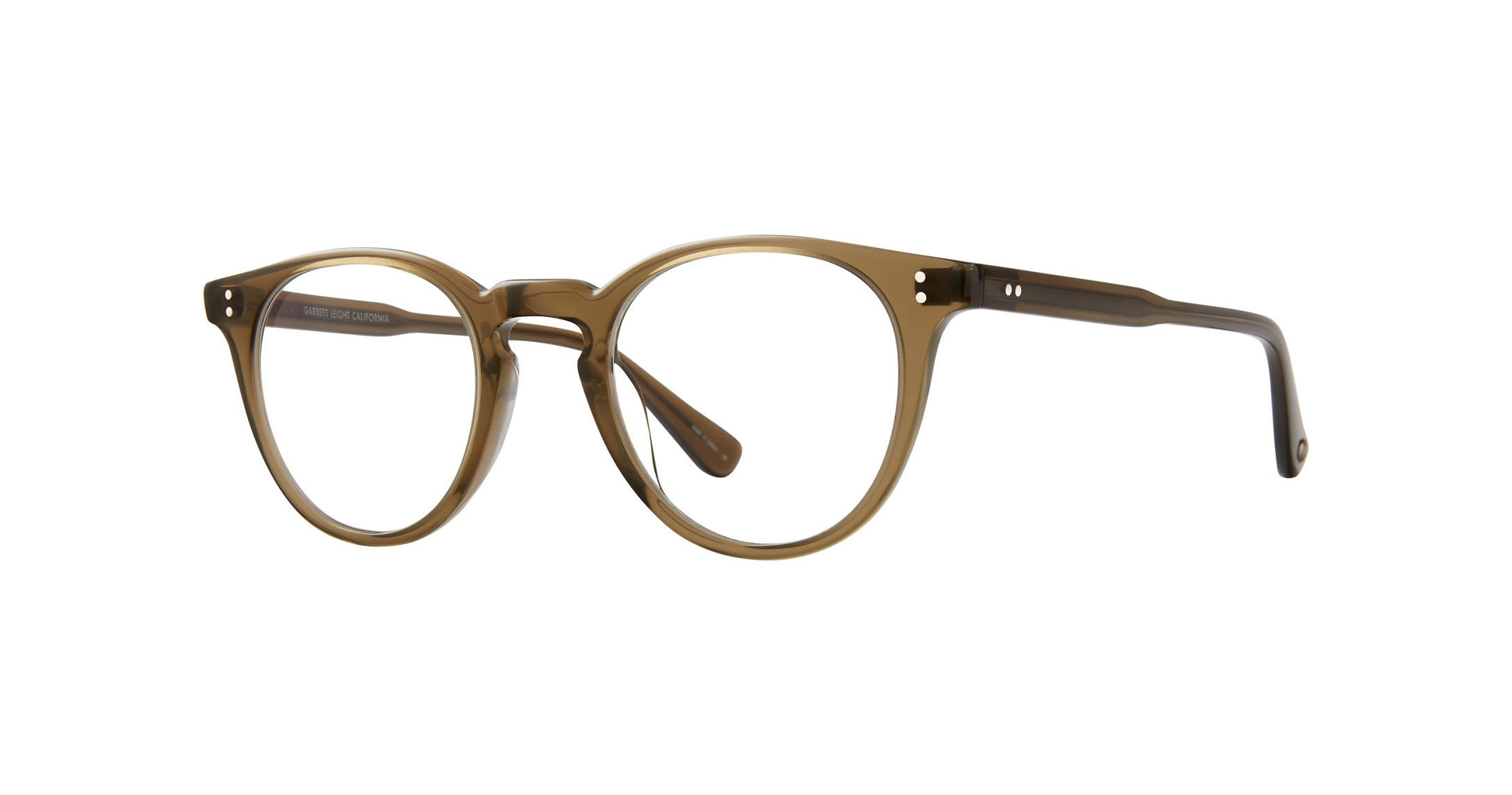 A bold silhouette and minimal hardware make the Clement Olio striking in its simplicity. Thoughtfully pared back with a new temple design, these eyeglasses evoke the spirit of Andy Warhol. Handcrafted in California. 
