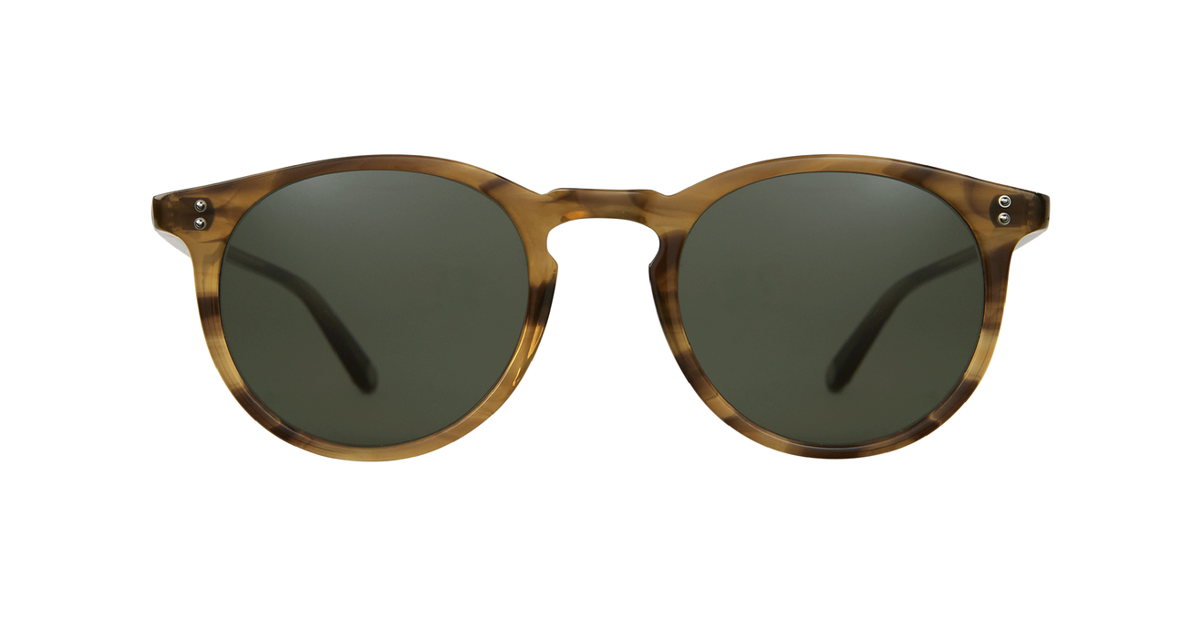 Slim, classic, and lightweight, the Carlton sunglass is designed with a keyhole bridge and new medium fit to provide extra versatility. Made from the new bio-based eco- acetate, the Carlton features distinctive raised rivet pins along the endpieces—a signature of the consciously crafted line.